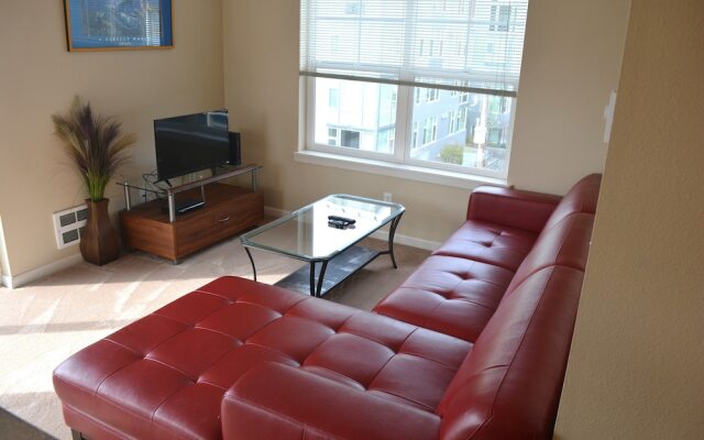 Broadway and Terrace Suites by Metro