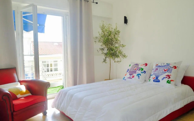 Elegant & Luminous 2-BR - Antibes City Center