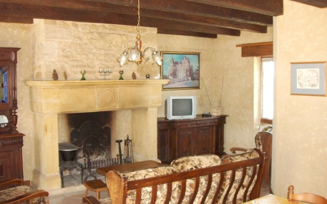 House With 4 Bedrooms in Plazac, With Private Pool, Enclosed Garden an