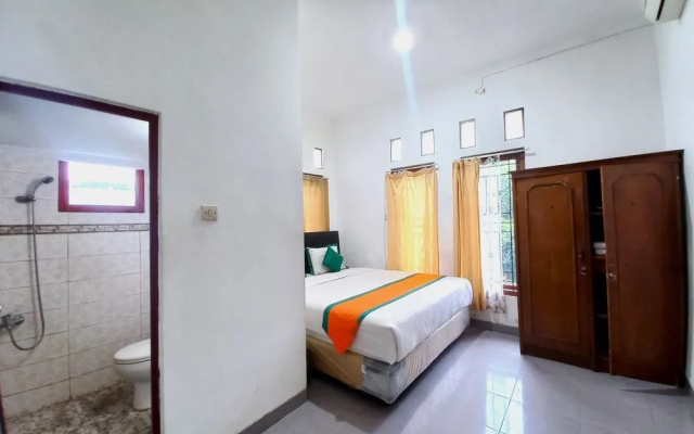 Homestay Syariah Jakal 3 Dekat UGM dan Wisata by SImply Homy – Guest Rooms – Sleman