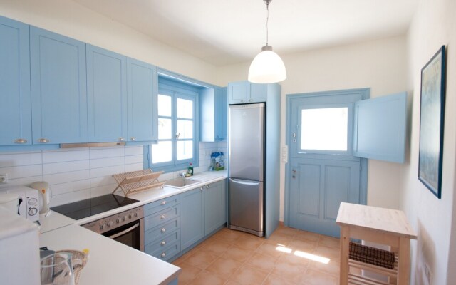 Beautiful 8-person Family Villa with Great Views by VillaRentalsgr