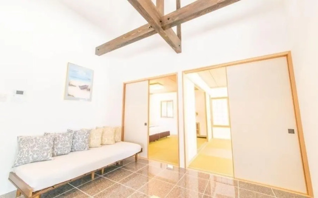 Minamijyujisei Resort Shiraho Nostalgy Garden