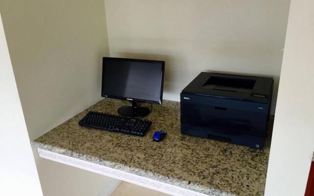 Rodeway Inn Bushnell