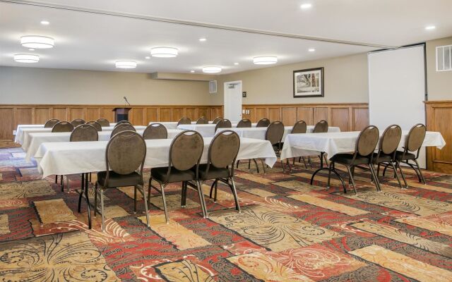 Country Inn & Suites by Radisson, Grandville-Grand Rapids West, MI