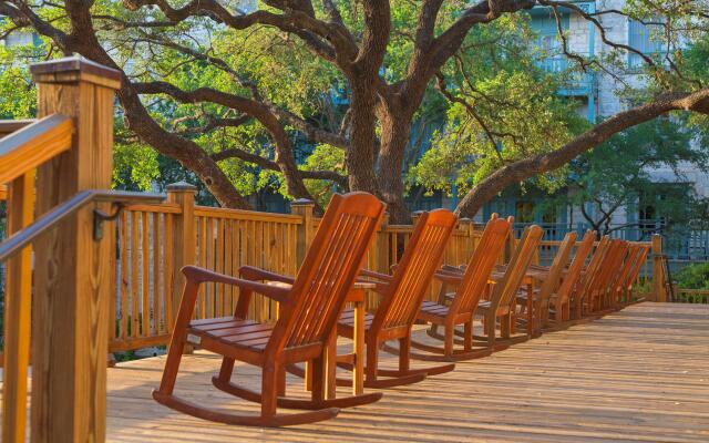 Hyatt Regency Hill Country Resort & Spa