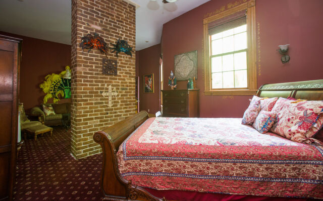 The Lookout Inn of New Orleans