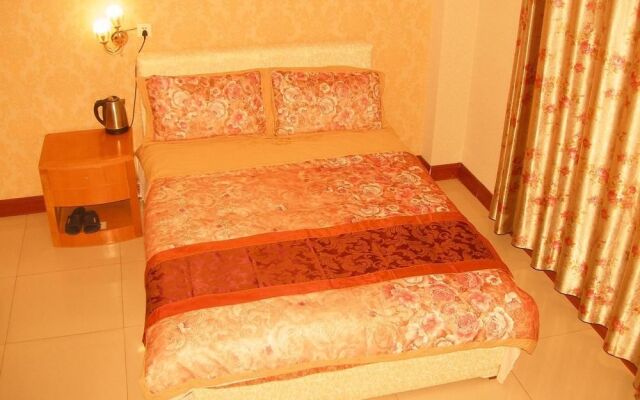 Jinan Lotus Pond Side Hotel