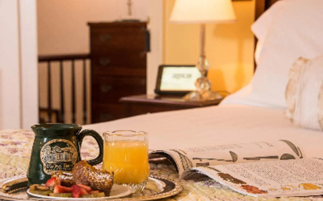 Caldwell House Bed & Breakfast