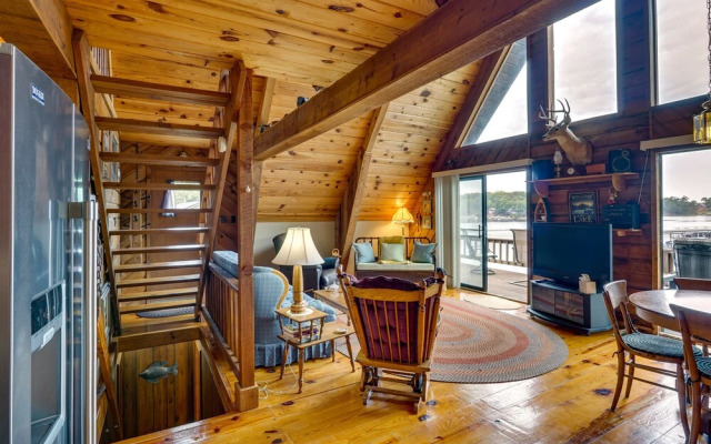 Lakefront Sunrise Beach Cabin w/ Private Dock!