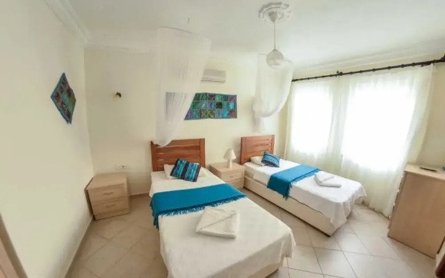 Villa Sunnyside by Lycia Collections