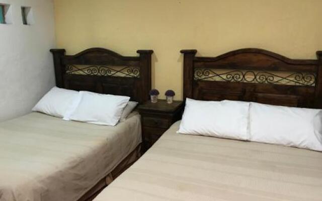 Hostal Antigueño - Hostel