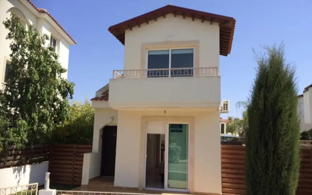 2 bed Villa Pernera Protaras Area Close to Beach