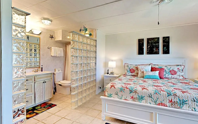 Beachfront Penthouse by RedAwning