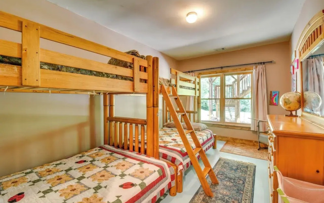 Dog-friendly Lavonia Home w/ Dock & Lake Access