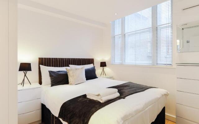 Trafalgar Square Apartments