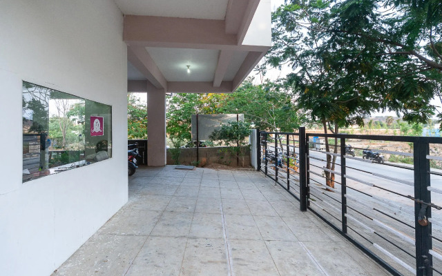 OYO 7722 Manapakkam