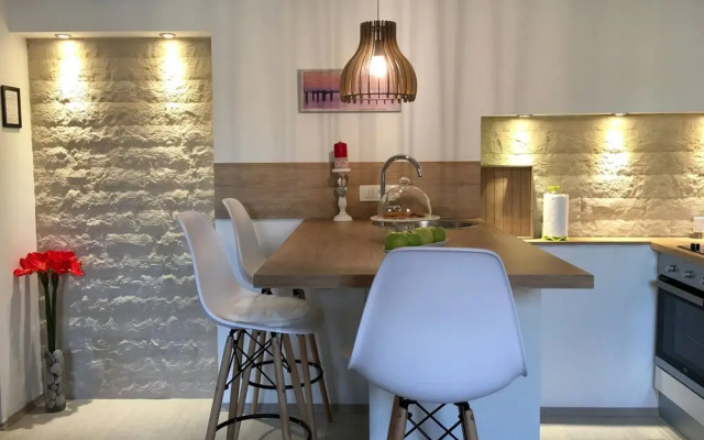 Central Split Apartments And Rooms Paese