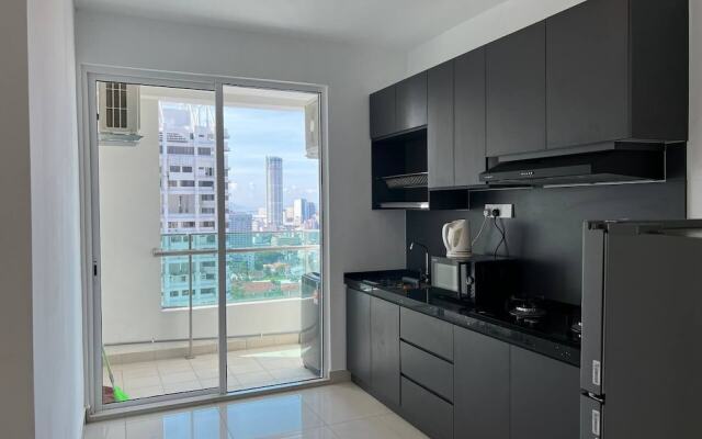 Mansion One Suites by Merlene