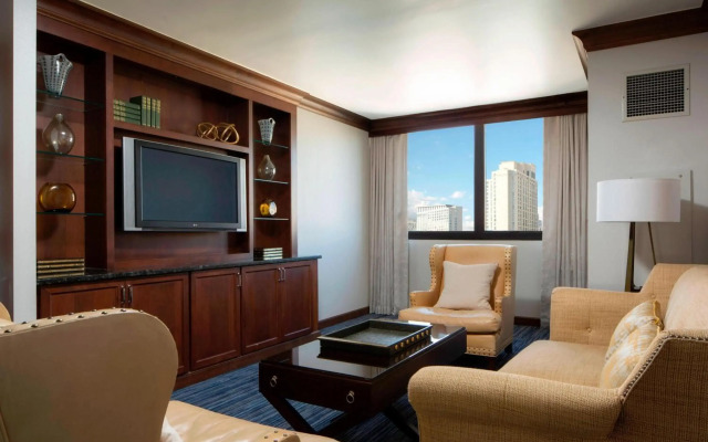 Sheraton Norfolk Waterside Hotel