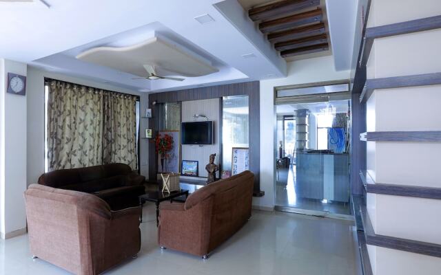 OYO 4198 Hotel Shri Sai Murli