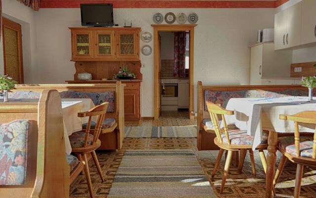 Spacious Apartment in Aschau im Zillertal With Balcony