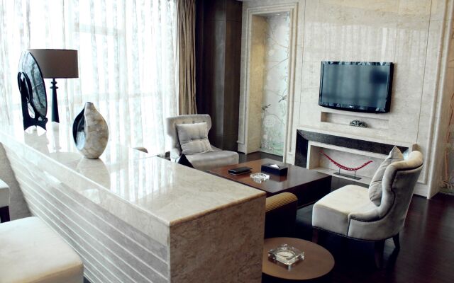 Grandskylight Hotel