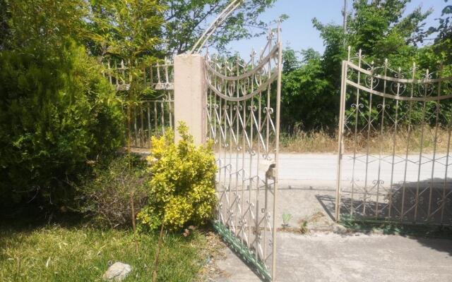 Beautiful 3 Bedroom House in Halkidiki. Relax!