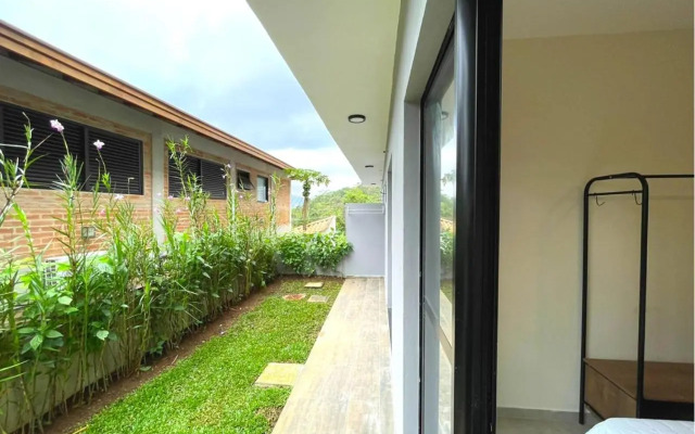 Residencial Vista do Pontal- Condomínio Samola - Ubatuba SP Apto 05