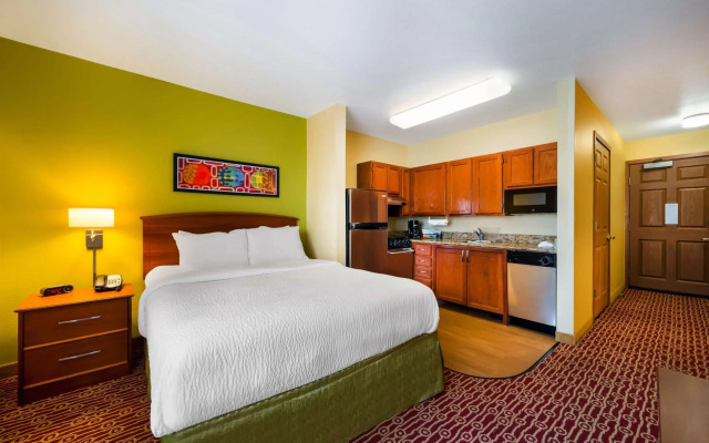 Sonesta Simply Suites Detroit Novi