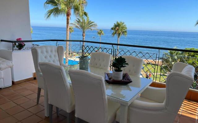 MI CAPRICHO, Beach Front Apartment P.14 3ºB