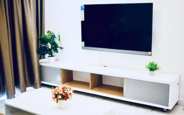 La Rose Great view 14th 2 Br. Apartment