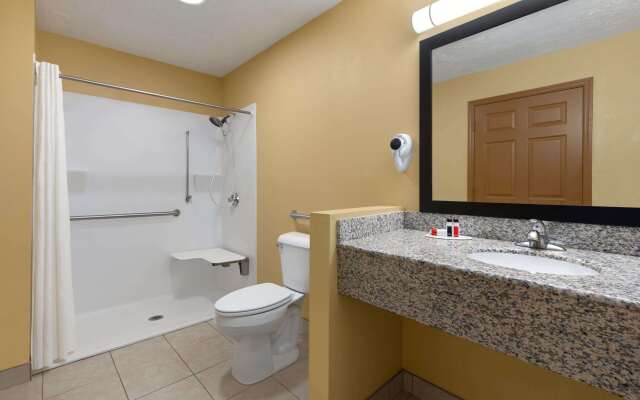 Super 8 by Wyndham Whites Creek/ Nashville NW Area