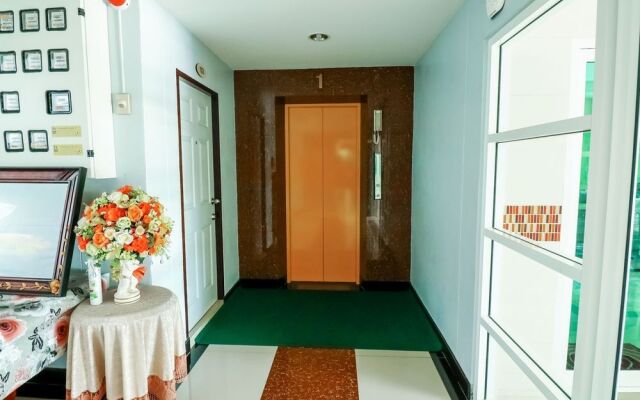 Nida Rooms Ladprao Wang Tong Lang Green