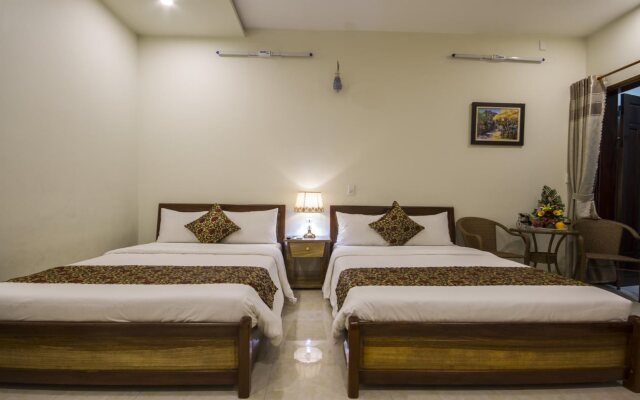 Nice House Hotel