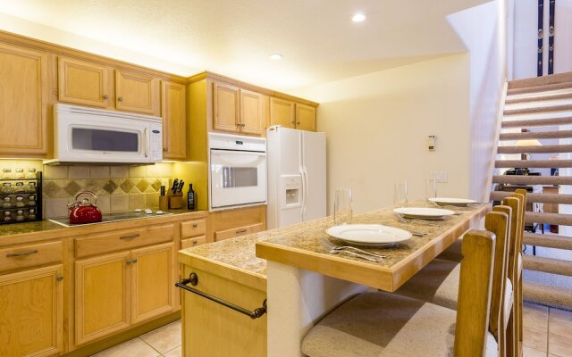 Villas 1450 - 3 Br Condo