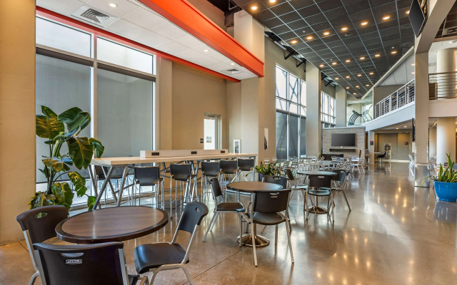 Vīb Best Western Springfield