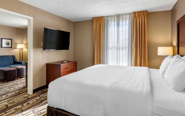 Comfort Inn & Suites