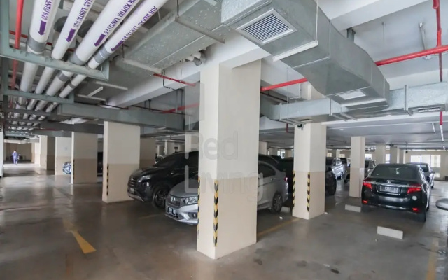 RedLiving Apartemen Grand Sentraland - Bangde Room