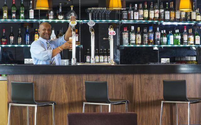 Holiday Inn Express London-Epsom Downs by IHG