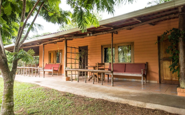 Popa Paradise Beach Resort