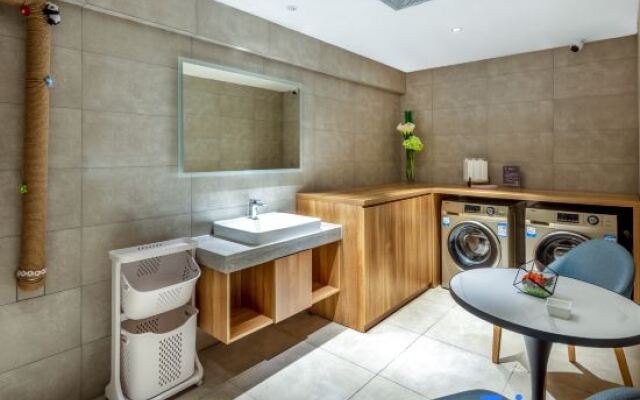 Homeinn · neo (Fenyang Medical UniversityJiazhai Village Ecological Park Store )