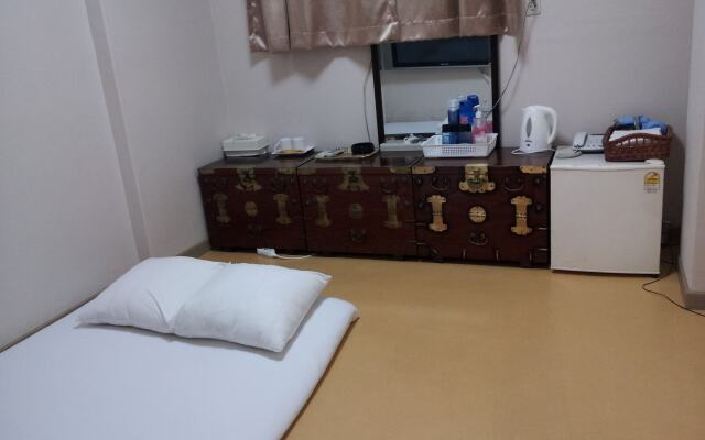 Saerim Hotel