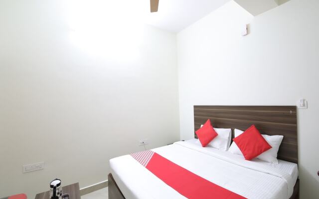 OYO 26630 Mathura Inn