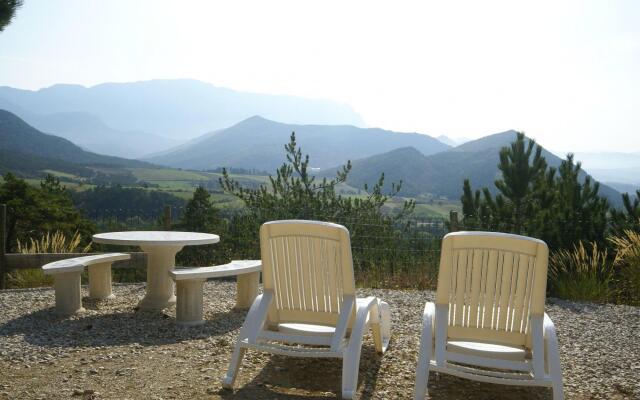 Lovely Holiday Home in Marignac-En-Diois with Swimming Pool