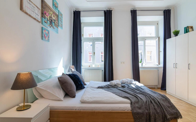 Yeshello Elegant Apartment near Central Vienna