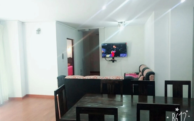 Flores Apartment - Torre Esteban 488