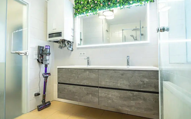 Comfy 2BR 1LR Apartment Donaustadt