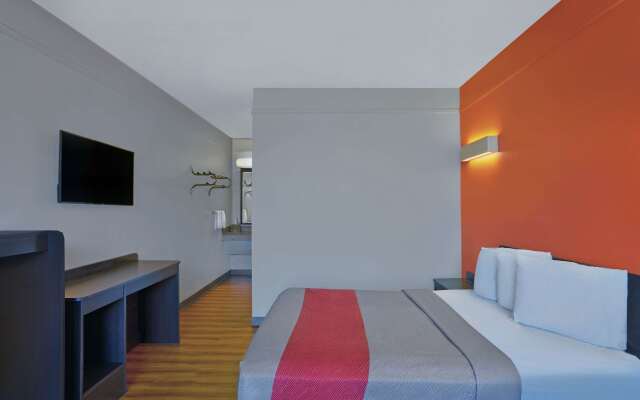 Motel 6 Seaford, DE