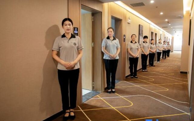 Chonpines Boutique Hotel (Jiaozuo Railway Station High-speed Railway Station)