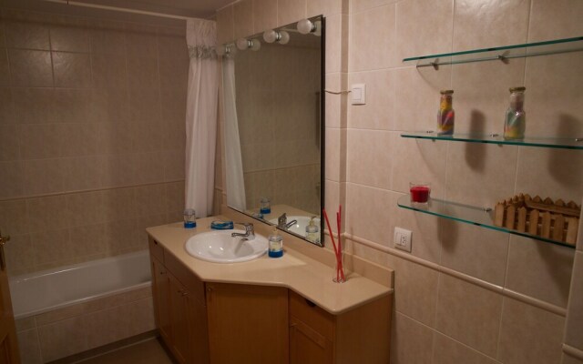 Casa Con Piscina en Perbes